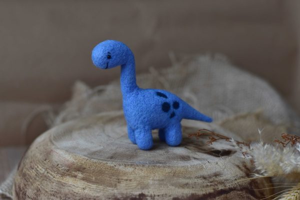 Felted dino in blue | Felted photo props