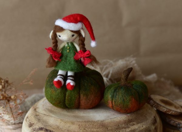 Felted elf girl | Felted Christmas photo prop