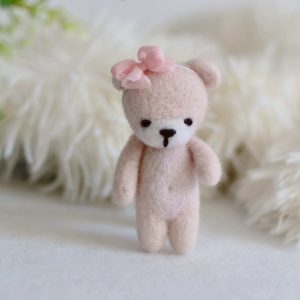 Felted bear in light pink | Felted photo props