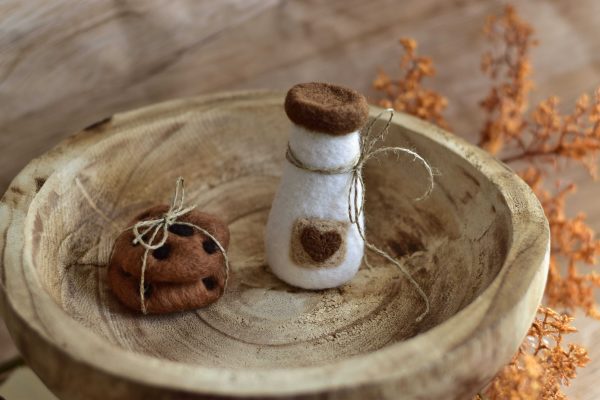 Felted milk and cookies | Felted photo props