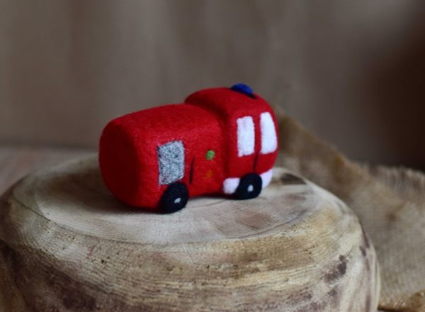 Felted fire truck | Felted photo props