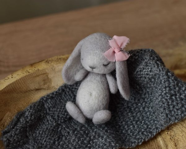 Felted bunny light grey | Felted stuffies | LuckyBay Props
