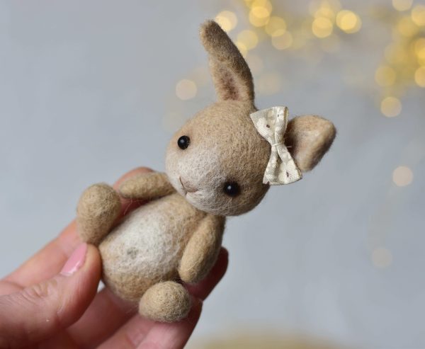 Felted bunny 'Beige' | Felted photo prop newborn