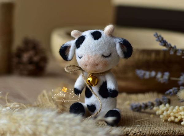 Felted cow with legs | Felted photo props | LuckyBay Props
