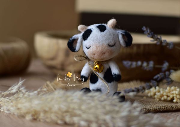 Felted cow with legs | Felted photo props | LuckyBay Props