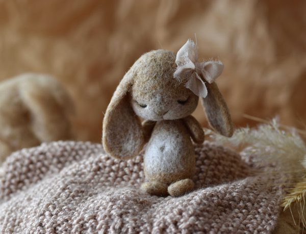 Felted bunny melange warm brown | Felted stuffies