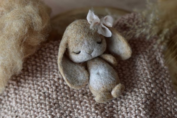 Felted bunny melange warm brown | Felted stuffies