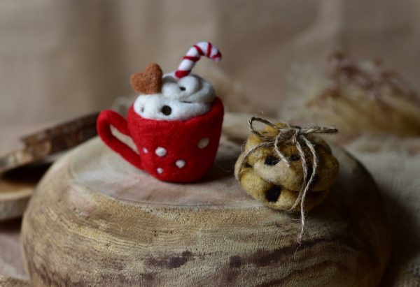 Felted red cup | Felted photoprops