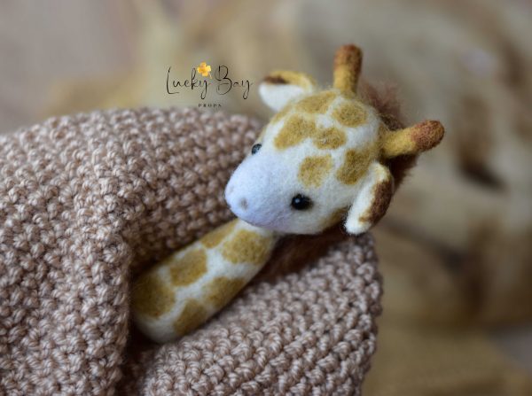 Felted giraffe in mini ver. | Felted photoprops | LuckyBay Props