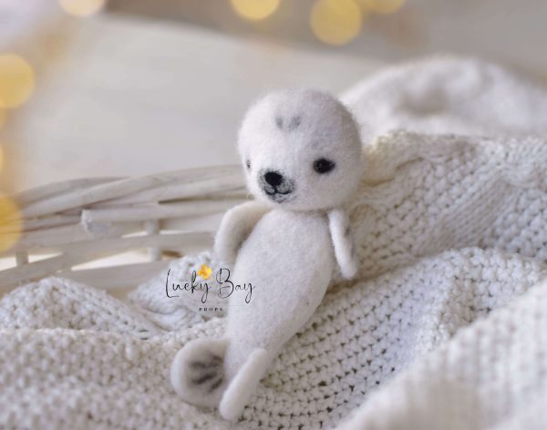 Felted seal with open eyes | Felted photo props newborn | LuckyBay Props