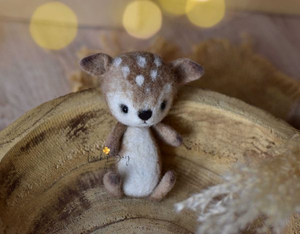 Felted roe deer | Felted photo props newborn | LuckyBay Props