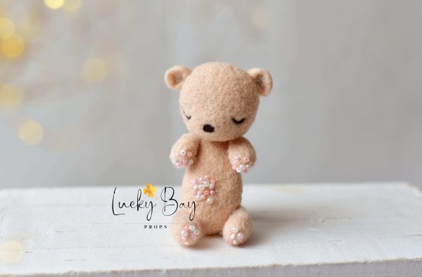 Felted bear in pastel peach | Felted photo props newborn | NEW