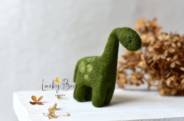 Felted dino in green | Felted photo props | NEW